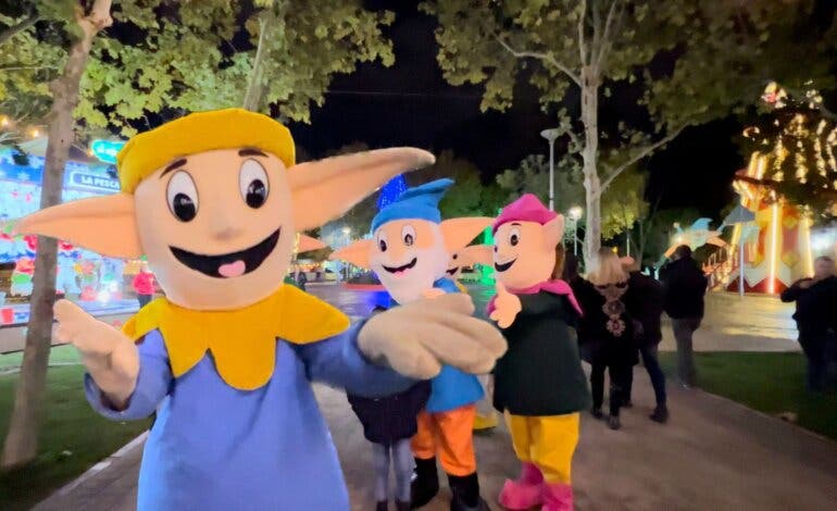 Mágicas Navidades: Así es por dentro el mayor parque de la Navidad de España que abre hoy en Torrejón de Ardoz 