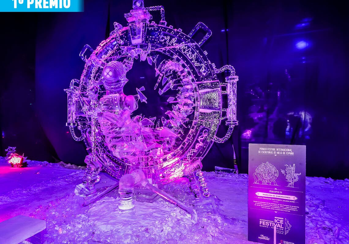 Esta es la escultura ganadora del Ice Festival de las Mágicas Navidades de Torrejón