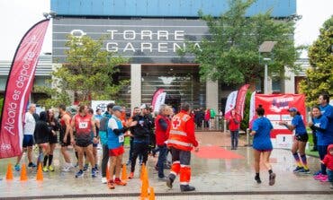 Más de 200 personas participaron en la III Carrera Vertical Torre Garena de Alcalá de Henares