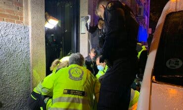 Detenido por el grave apuñalamiento de ayer en Usera: le asestó varias puñaladas por celos 