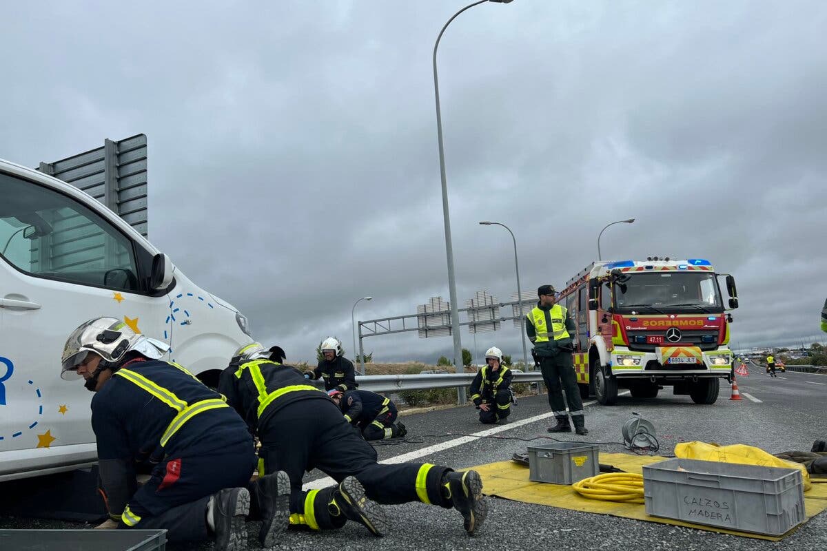 Muere una joven atropellada al bajarse del coche tras sufrir un accidente en la M-40