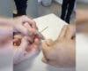 Los Bomberos de Arganda extraen un anillo a un joven usando hilo dental