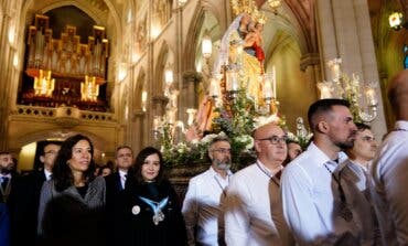 Ayuso pide a la Virgen de la Almudena «convivencia, salud, unidad y prosperidad» para los madrileños 