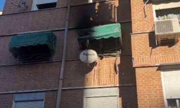 Un herido grave con quemaduras en la cara en un incendio en Alcalá de Henares 