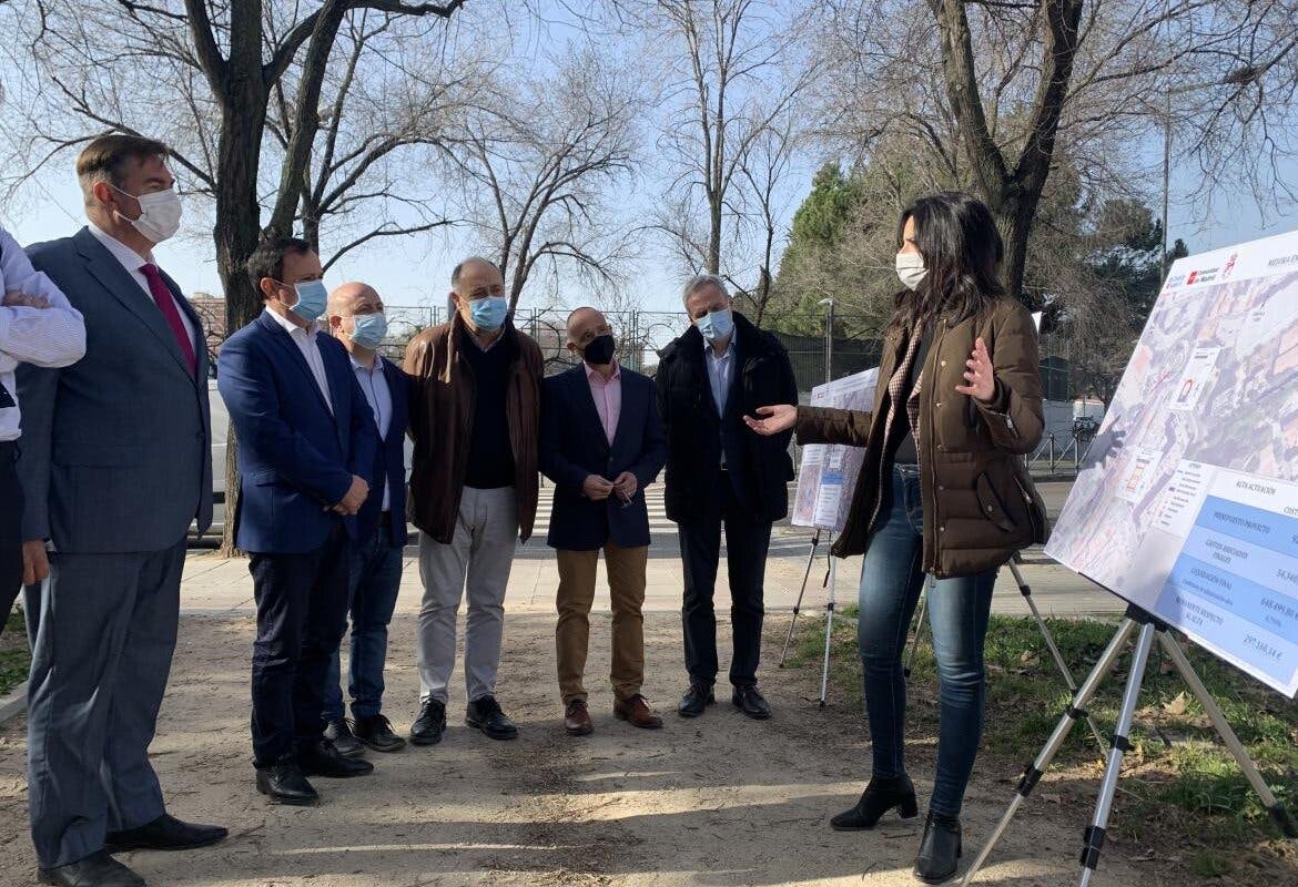 La Comunidad de Madrid renueva 300 metros de colectores en Coslada