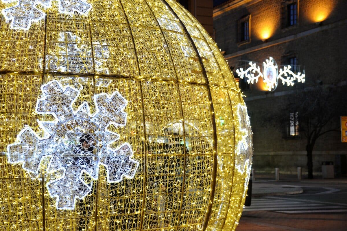 Alcalá de Henares encenderá las luces de Navidad el 3 de diciembre con la Plaza de Cervantes como epicentro de las actividades 