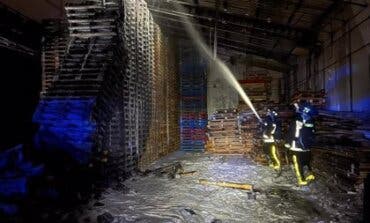 Arde una nave industrial en Torrejón de Ardoz sin dejar heridos