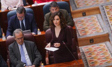 Ayuso refuerza los hospitales contratando a 1.300 sanitarios para hacer frente a la gripe 