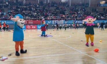 Lluvia de peluches para niños desfavorecidos de Torrejón en el partido entre Movistar Inter y Noia Portus