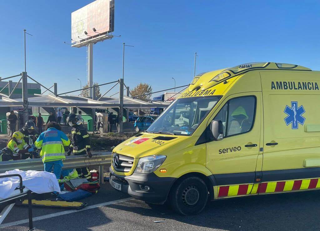 Dos jóvenes heridos, uno muy grave, en un accidente en Leganés