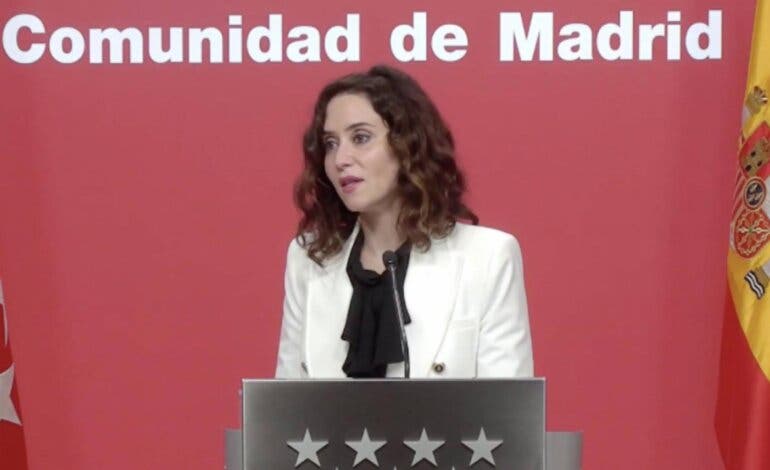 Ayuso anuncia que la ayuda al transporte público en Madrid llegará al 60%