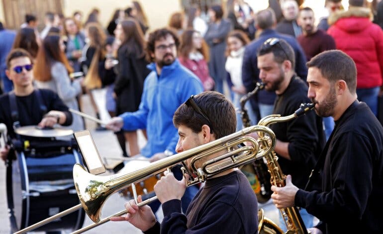 Guadalajara autoriza la celebración de 35 vermús de Fin de Año en la vía pública