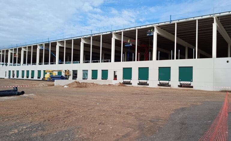Alcampo creará 300 empleos en su nuevo centro logístico de San Fernando de Henares