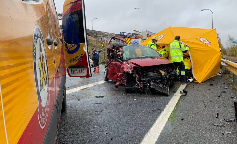 Accidentes, atascos y casi 200 intervenciones de los Bomberos por la lluvia en Madrid