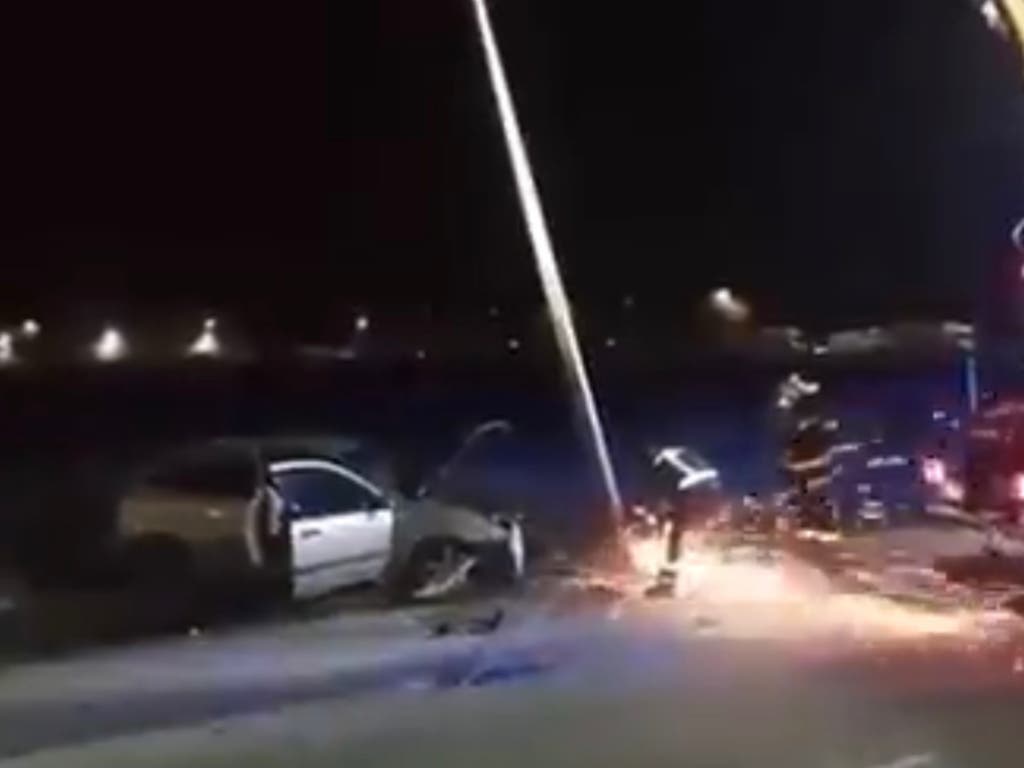 Una conductora ebria empotra su coche contra una farola en Rivas Vaciamadrid