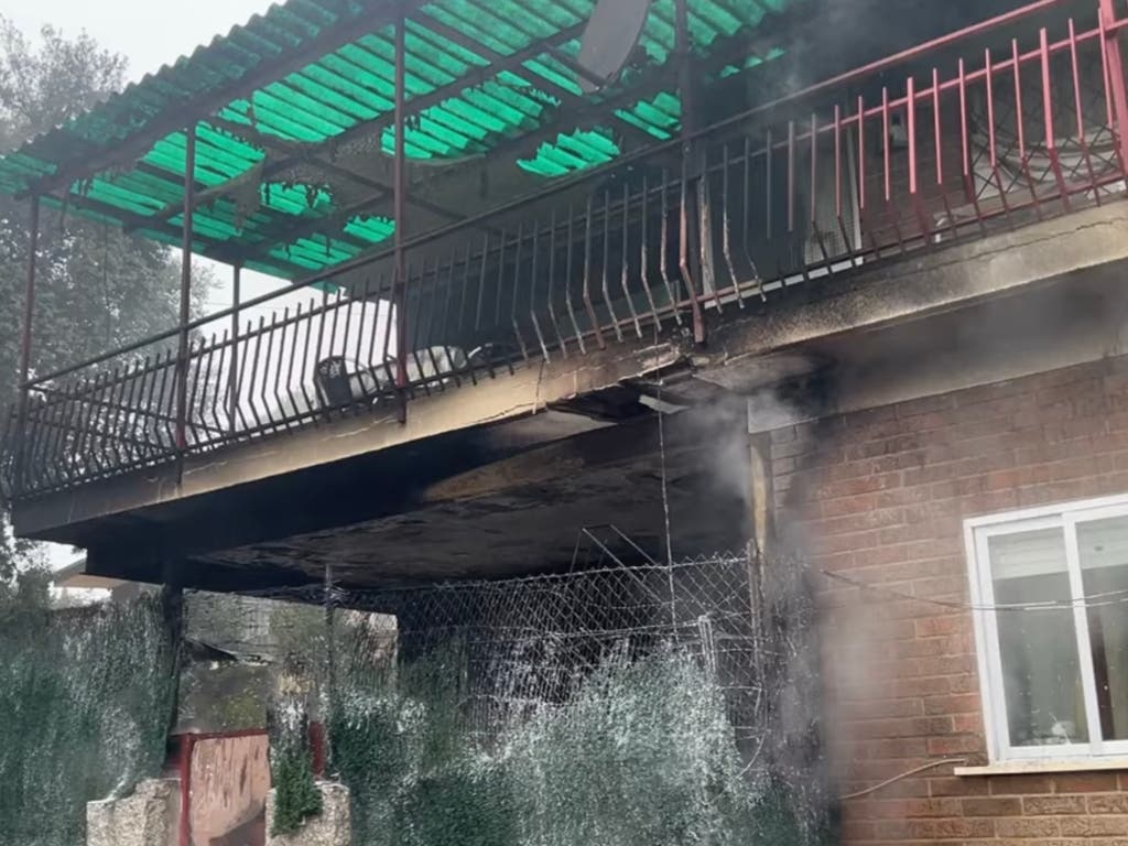 Nueve personas desalojadas y dos trasladadas al hospital tras un incendio en una vivienda de Galapagar