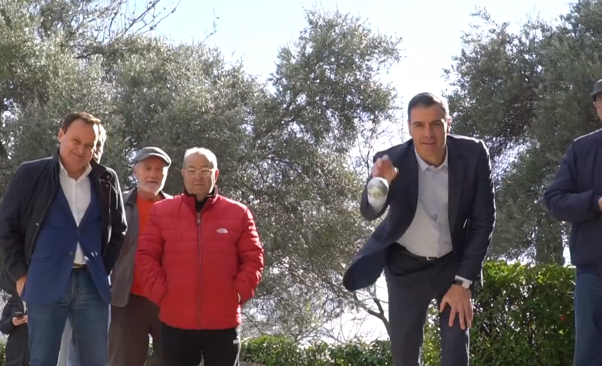 Ayuso sobre el vídeo de Sánchez en Coslada con jubilados del PSOE: «Forma parte de la propaganda»