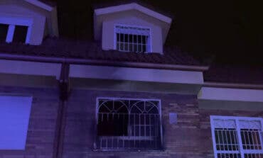 Una familia intoxicada tras incendiarse su vivienda en Fuenlabrada