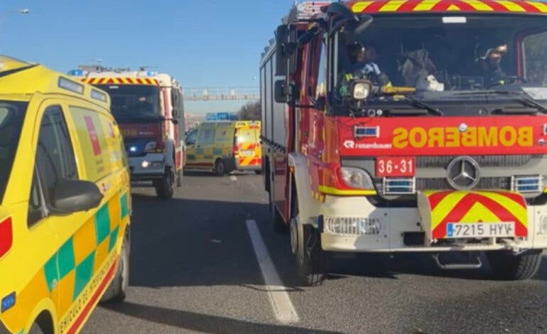 Herido grave el conductor de un vehículo tras impactar de manera violenta contra un muro en la A-4