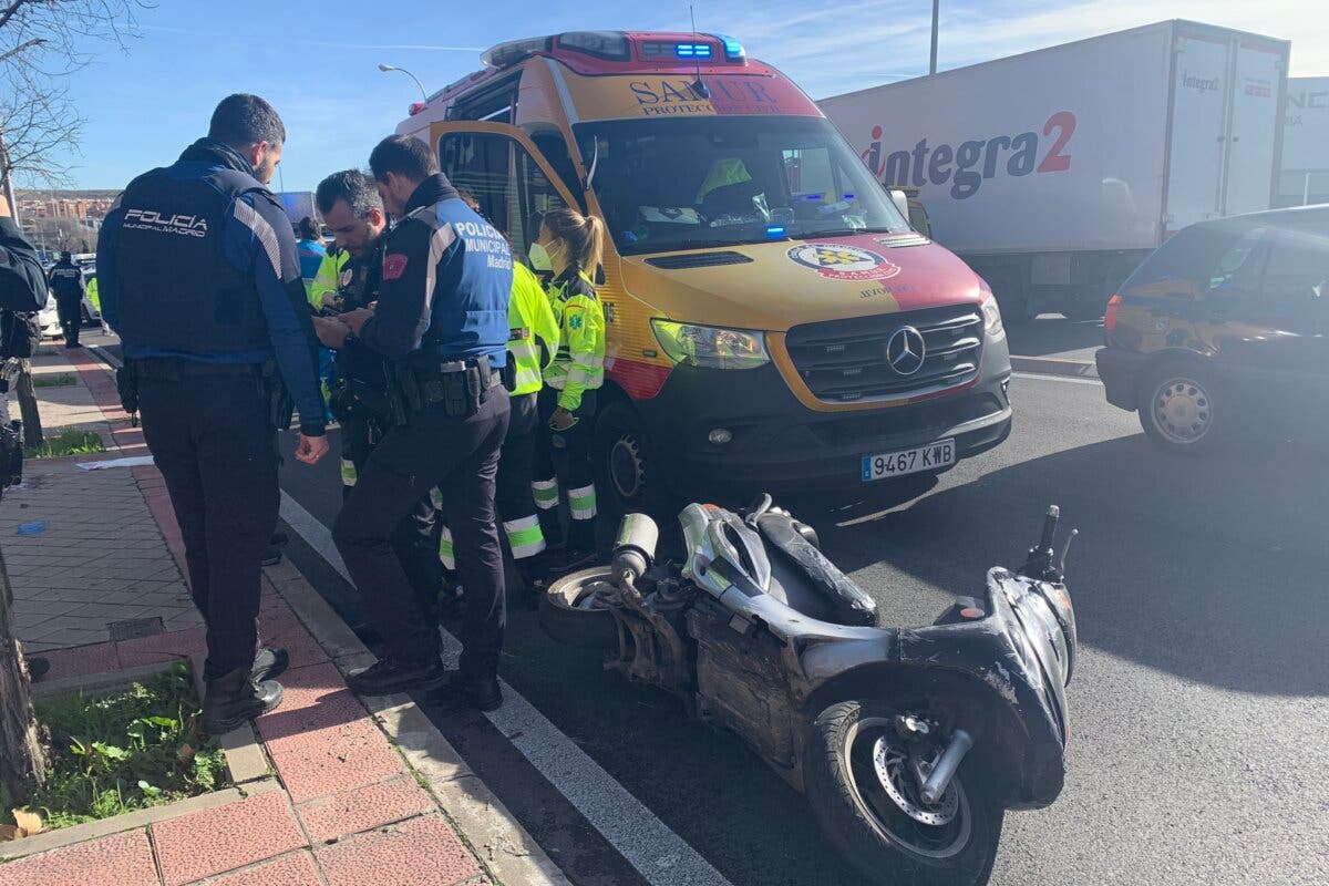 Muere un motorista tras sufrir un accidente en la carretera de Vicálvaro a Vallecas