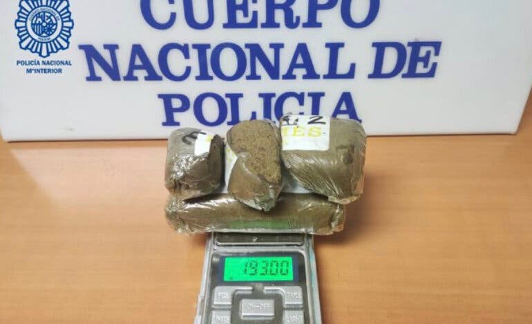 Detenido con 193 gramos de hachís tras intentar robar en un centro comercial de Guadalajara