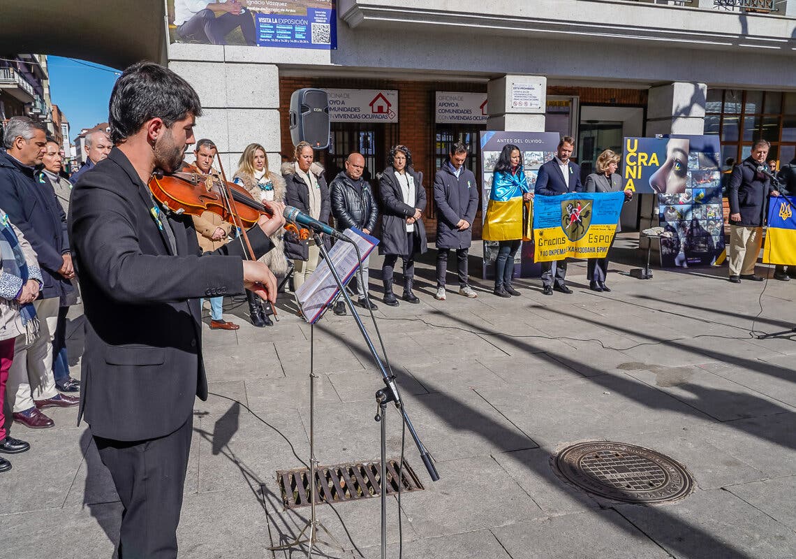 El Corredor del Henares recuerda a las víctimas de Ucrania cuando se cumple un año de la guerra 