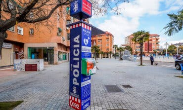 Torrejón de Ardoz instala desfibriladores en los Puntos de Encuentro de la Policía Local