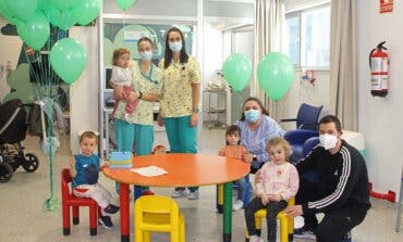 El Hospital de Torrejón se tiñe de verde en la lucha contra el cáncer