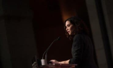 Ayuso concede la Gran Cruz a víctimas del terrorismo de Madrid: «En estos momentos, son un muro contra la mezquindad»