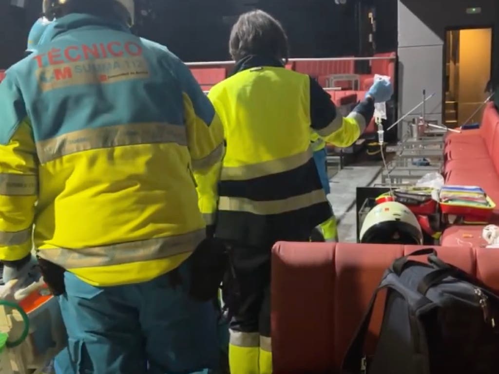 Herido grave un trabajador al caer desde cinco metros de altura en Madrid 