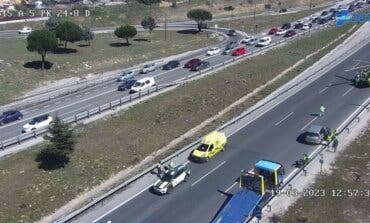Un motorista, herido grave tras chocar contra un coche en la A-5
