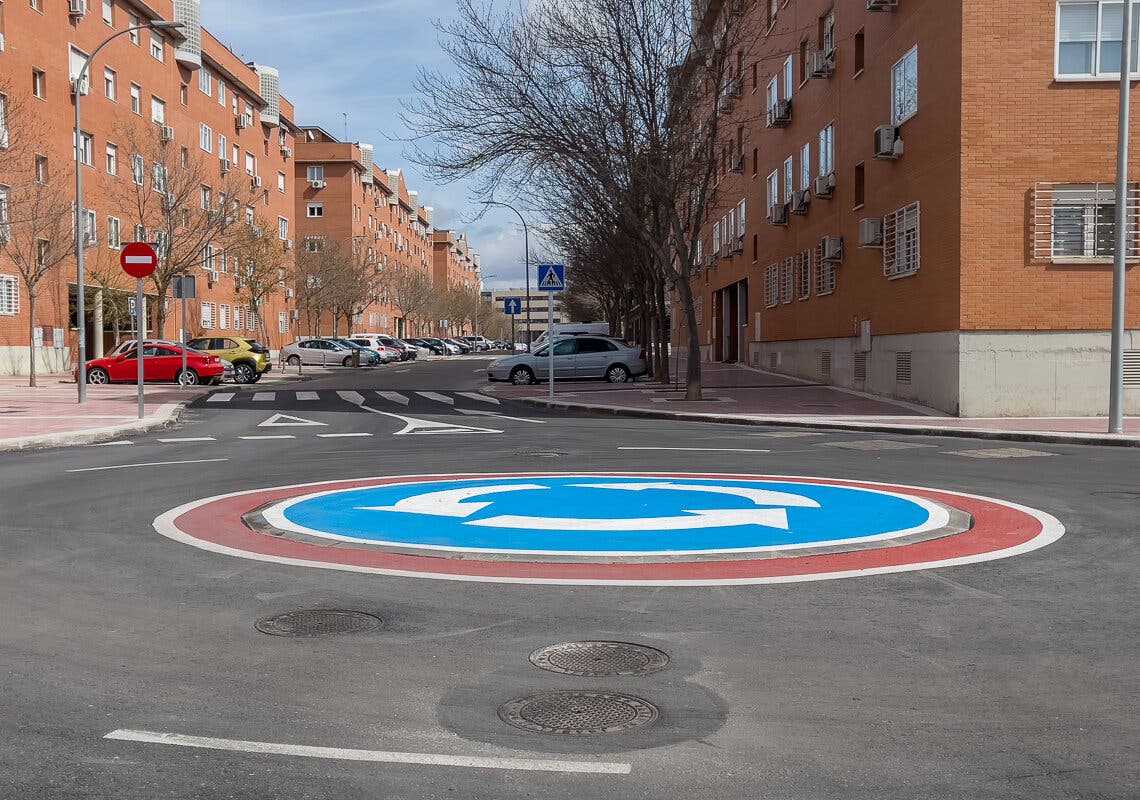 Torrejón de Ardoz construye seis nuevas rotondas y continúa renovando aceras en distintos barrios de la ciudad 