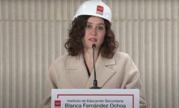 Ayuso abrirá los colegios en días no lectivos para ayudar  a las familias a conciliar