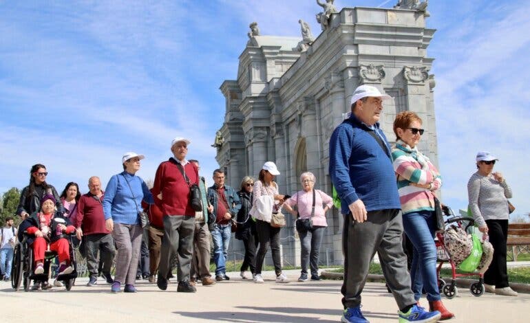 El Hospital de Torrejón celebra una jornada de educación sanitaria para pacientes con EPOC en el Parque Europa  