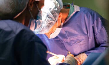 El Hospital de Torrejón realiza con éxito su primera cirugía de carcinomatosis peritoneal con quimioterapia hipertérmica