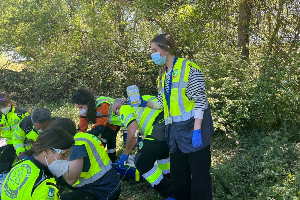 Muere un hombre tras ser apuñalado en el pecho en un camino en Madrid