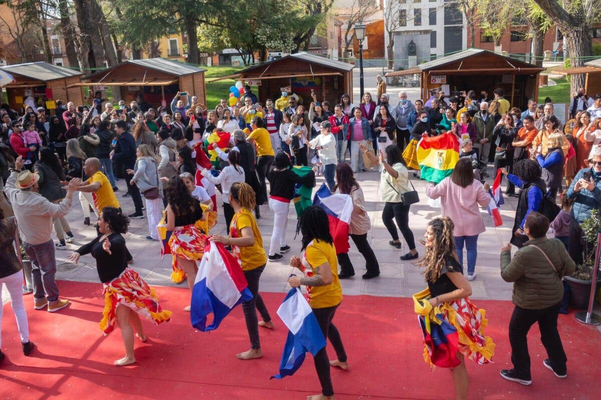 Guadalajara celebra la II Feria Intercultural con degustación de productos típicos, actuaciones y exposiciones