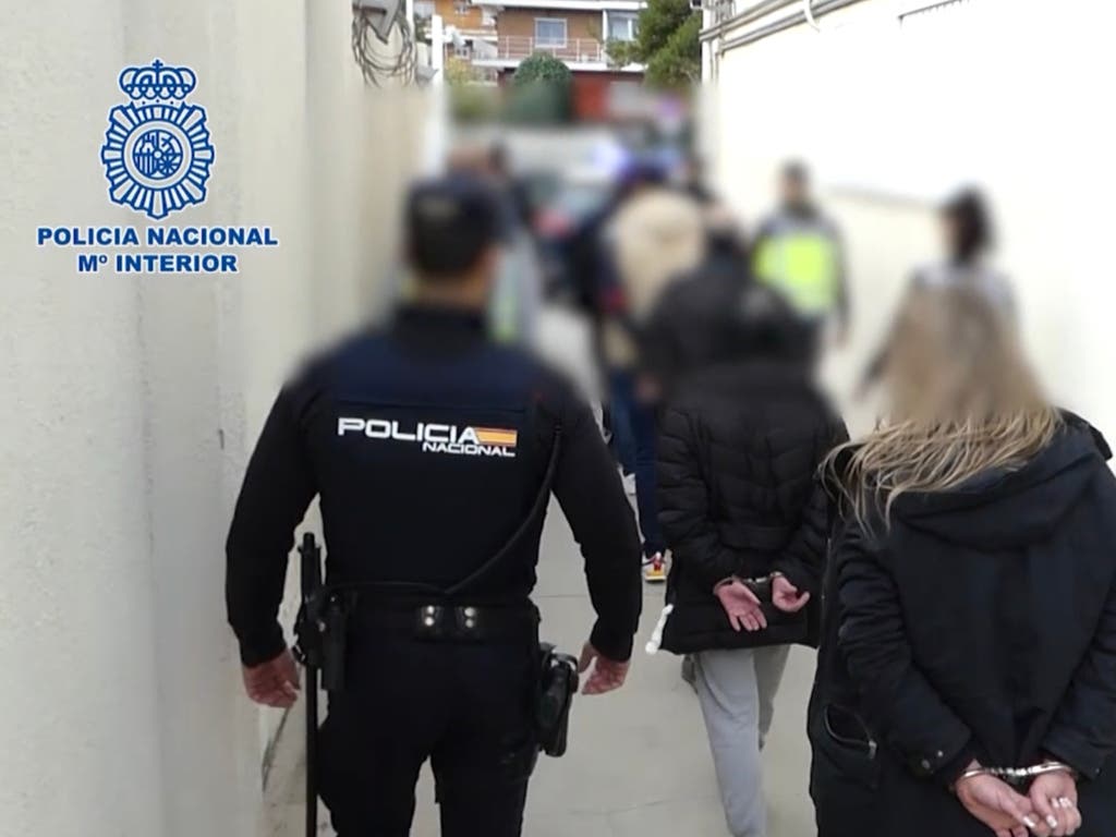 Los narcos que cortaron una calle de Villalbilla durante dos dias para un enganche ilegal