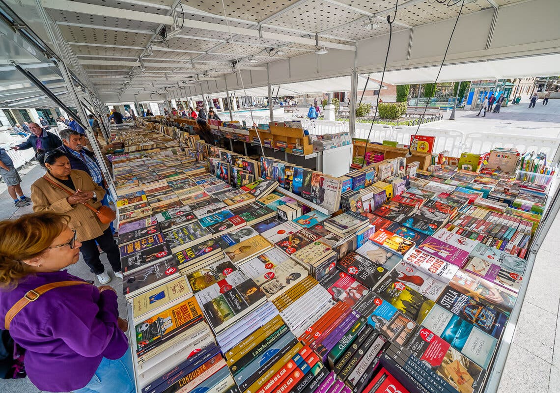 Feria del Libro de Ocasión, hasta el 2 de mayo en la Plaza Mayor de Torrejón