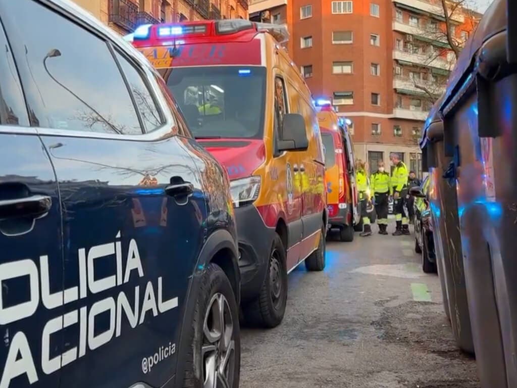 En estado grave un hombre tras sufrir una agresión en plena calle en Madrid