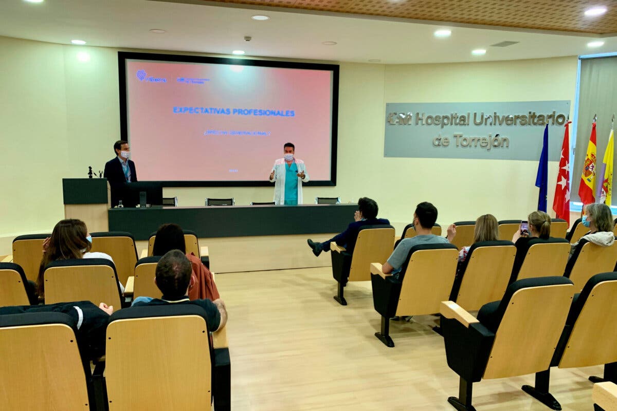 El Hospital de Torrejón celebra una mesa redonda sobre el desarrollo profesional en el servicio de Anestesiología