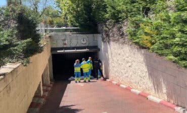 Muere un hombre al quedar atrapado por la puerta corredera de un garaje en Alcorcón