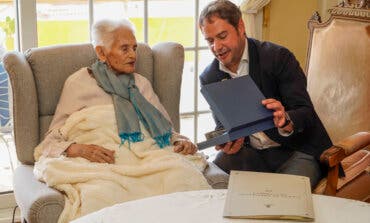 Julia García, la primera mujer concejala del Ayuntamiento de Torrejón cumple 100 años