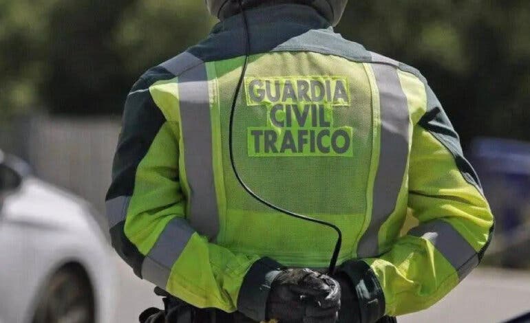 Localizado un conductor que circuló a 237 kilómetros por hora por la A-6