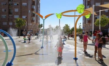 Coslada reabre los Juegos del Agua en el puente por las altas temperaturas