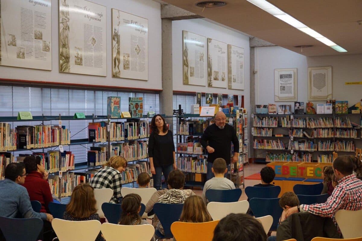 Alcalá de Henares celebra su Noche de los Libros con cuentacuentos infantiles en las bibliotecas
