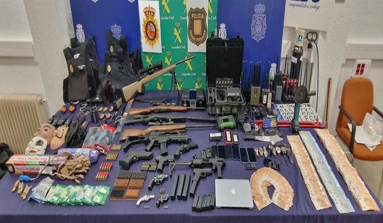 Cae una banda que robó un cajero en Alcalá de Henares con explosivos 