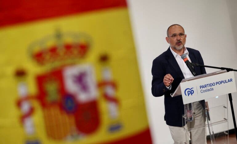 Coslada: Becerra anuncia que bajará impuestos y reducirá el sueldo de los concejales 