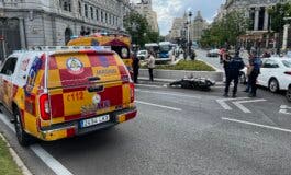 Un fugitivo acaba arrollado por un taxi en Cibeles cuando huía de la Policía 