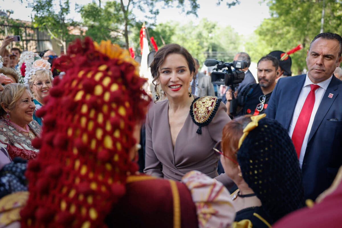 Ayuso obtendría la mayoría absoluta en Madrid con PSOE y Podemos en caída libre